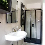 Apartament Your Refuge In -